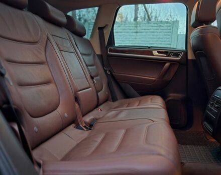 Черный Фольксваген Туарег, объемом двигателя 3 л и пробегом 250 тыс. км за 17300 $, фото 12 на Automoto.ua