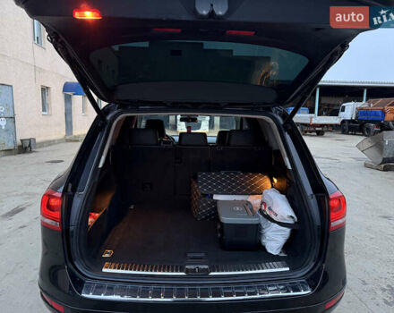 Черный Фольксваген Туарег, объемом двигателя 3 л и пробегом 285 тыс. км за 13800 $, фото 12 на Automoto.ua