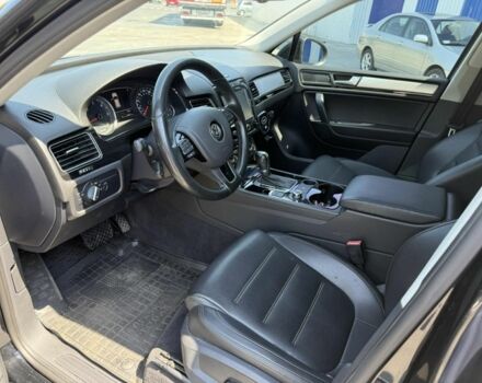 Черный Фольксваген Туарег, объемом двигателя 3 л и пробегом 315 тыс. км за 14850 $, фото 5 на Automoto.ua