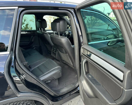 Чорний Фольксваген Туарег, об'ємом двигуна 2.97 л та пробігом 318 тис. км за 17300 $, фото 8 на Automoto.ua