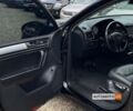 Черный Фольксваген Туарег, объемом двигателя 3 л и пробегом 261 тыс. км за 17999 $, фото 6 на Automoto.ua