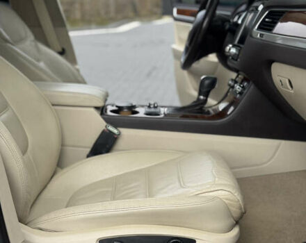 Черный Фольксваген Туарег, объемом двигателя 2.97 л и пробегом 310 тыс. км за 15200 $, фото 47 на Automoto.ua