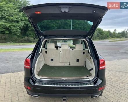 Черный Фольксваген Туарег, объемом двигателя 2.97 л и пробегом 299 тыс. км за 18700 $, фото 12 на Automoto.ua