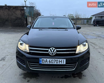 Черный Фольксваген Туарег, объемом двигателя 3 л и пробегом 285 тыс. км за 13800 $, фото 2 на Automoto.ua