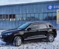 Черный Фольксваген Туарег, объемом двигателя 3 л и пробегом 325 тыс. км за 13999 $, фото 1 на Automoto.ua