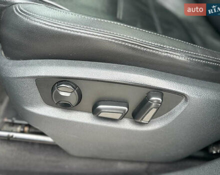 Черный Фольксваген Туарег, объемом двигателя 2.97 л и пробегом 335 тыс. км за 15500 $, фото 10 на Automoto.ua