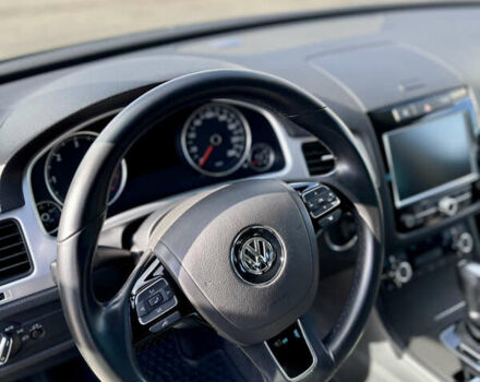 Чорний Фольксваген Туарег, об'ємом двигуна 3 л та пробігом 91 тис. км за 29900 $, фото 40 на Automoto.ua