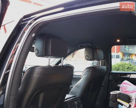 Черный Фольксваген Туарег, объемом двигателя 3 л и пробегом 284 тыс. км за 17800 $, фото 31 на Automoto.ua