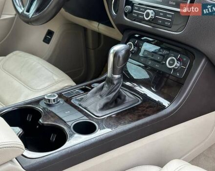 Чорний Фольксваген Туарег, об'ємом двигуна 2.97 л та пробігом 318 тис. км за 15999 $, фото 40 на Automoto.ua