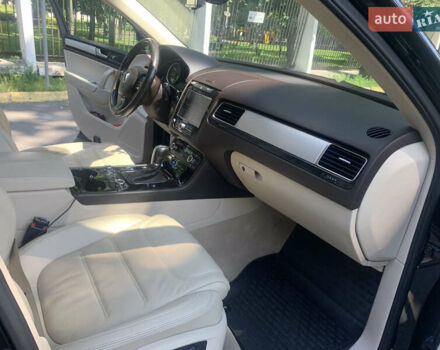 Чорний Фольксваген Туарег, об'ємом двигуна 3 л та пробігом 269 тис. км за 19999 $, фото 15 на Automoto.ua