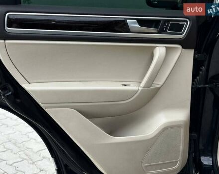 Чорний Фольксваген Туарег, об'ємом двигуна 2.97 л та пробігом 318 тис. км за 15999 $, фото 28 на Automoto.ua