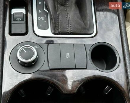 Чорний Фольксваген Туарег, об'ємом двигуна 2.97 л та пробігом 318 тис. км за 15999 $, фото 24 на Automoto.ua