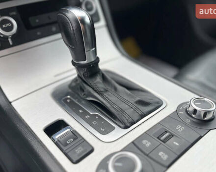 Черный Фольксваген Туарег, объемом двигателя 2.97 л и пробегом 370 тыс. км за 17800 $, фото 20 на Automoto.ua