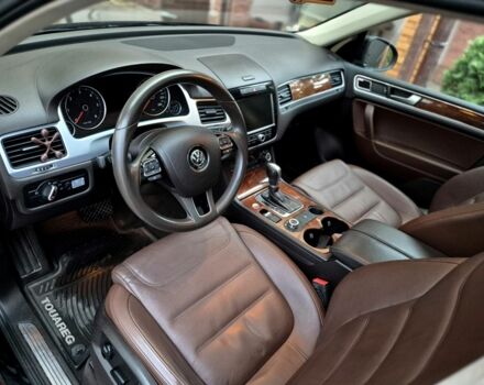 Черный Фольксваген Туарег, объемом двигателя 3 л и пробегом 250 тыс. км за 17300 $, фото 9 на Automoto.ua