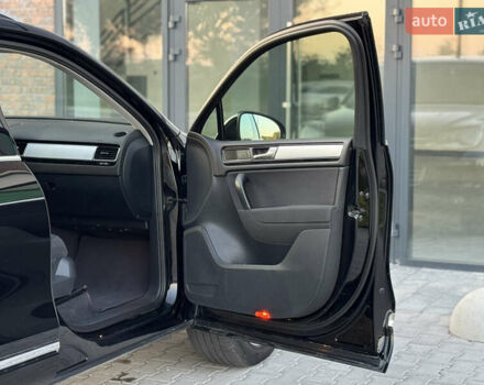 Чорний Фольксваген Туарег, об'ємом двигуна 2.97 л та пробігом 280 тис. км за 14999 $, фото 23 на Automoto.ua