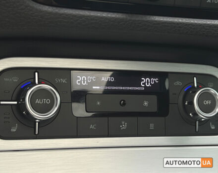 Черный Фольксваген Туарег, объемом двигателя 3 л и пробегом 251 тыс. км за 24700 $, фото 21 на Automoto.ua