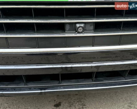 Чорний Фольксваген Туарег, об'ємом двигуна 4.13 л та пробігом 258 тис. км за 28500 $, фото 5 на Automoto.ua