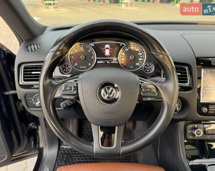 Черный Фольксваген Туарег, объемом двигателя 3 л и пробегом 275 тыс. км за 20999 $, фото 21 на Automoto.ua