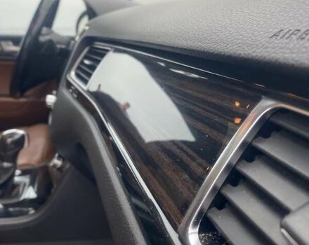 Черный Фольксваген Туарег, объемом двигателя 2.97 л и пробегом 348 тыс. км за 19500 $, фото 52 на Automoto.ua