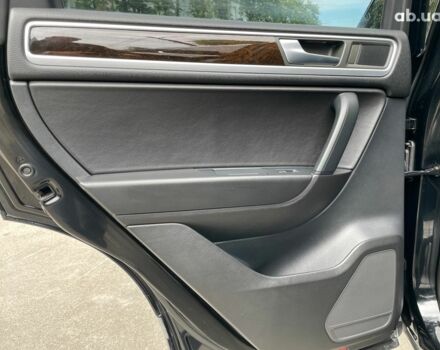 Чорний Фольксваген Туарег, об'ємом двигуна 3 л та пробігом 197 тис. км за 27490 $, фото 16 на Automoto.ua