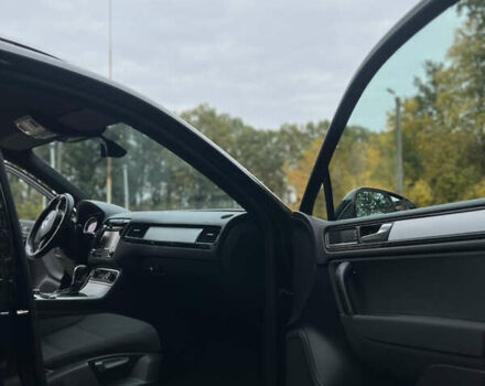 Чорний Фольксваген Туарег, об'ємом двигуна 2.99 л та пробігом 286 тис. км за 20000 $, фото 7 на Automoto.ua