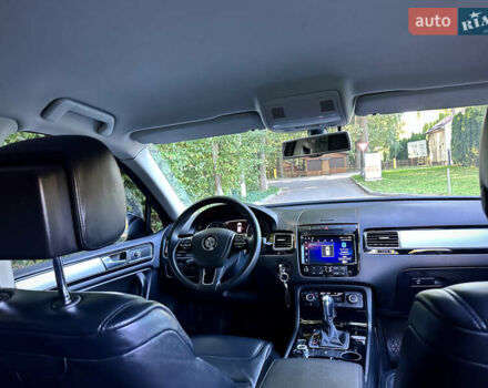 Черный Фольксваген Туарег, объемом двигателя 2.97 л и пробегом 171 тыс. км за 21500 $, фото 14 на Automoto.ua