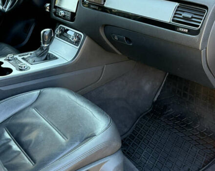 Фольксваген Туарег 2013 в Черновцах на Automoto.ua Черный Фольксваген Туарег, объемом двигателя 2.97 л и пробегом 276 тыс. км за 18900 $, фото 49 на Automoto.ua