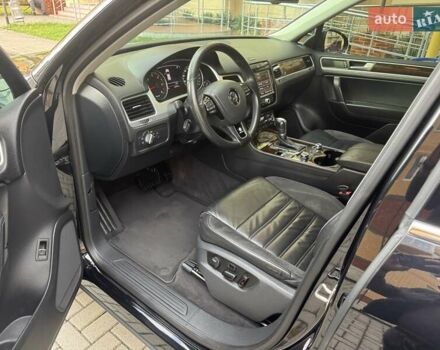 Фольксваген Туарег 2013 в Черновцах на Automoto.ua Черный Фольксваген Туарег, объемом двигателя 2.97 л и пробегом 250 тыс. км за 19900 $, фото 21 на Automoto.ua