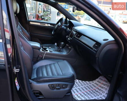 Черный Фольксваген Туарег, объемом двигателя 3 л и пробегом 142 тыс. км за 22900 $, фото 45 на Automoto.ua