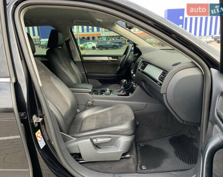 Чорний Фольксваген Туарег, об'ємом двигуна 2.97 л та пробігом 325 тис. км за 19500 $, фото 7 на Automoto.ua