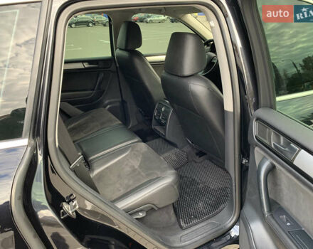 Чорний Фольксваген Туарег, об'ємом двигуна 2.97 л та пробігом 325 тис. км за 19500 $, фото 5 на Automoto.ua