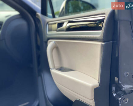 Черный Фольксваген Туарег, объемом двигателя 2.97 л и пробегом 185 тыс. км за 22999 $, фото 40 на Automoto.ua