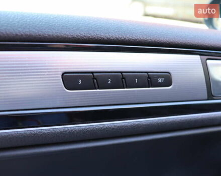 Черный Фольксваген Туарег, объемом двигателя 3 л и пробегом 142 тыс. км за 22900 $, фото 16 на Automoto.ua