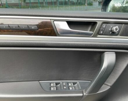 Чорний Фольксваген Туарег, об'ємом двигуна 3 л та пробігом 197 тис. км за 27490 $, фото 22 на Automoto.ua