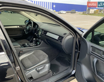 Чорний Фольксваген Туарег, об'ємом двигуна 2.97 л та пробігом 325 тис. км за 19500 $, фото 8 на Automoto.ua