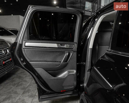 Чорний Фольксваген Туарег, об'ємом двигуна 2.97 л та пробігом 163 тис. км за 21900 $, фото 33 на Automoto.ua