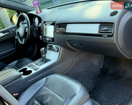 Фольксваген Туарег 2013 в Черновцах на Automoto.ua Черный Фольксваген Туарег, объемом двигателя 2.97 л и пробегом 276 тыс. км за 18900 $, фото 50 на Automoto.ua