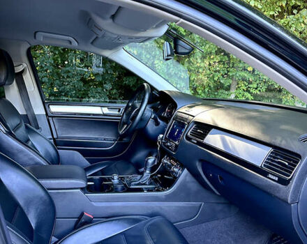 Черный Фольксваген Туарег, объемом двигателя 2.97 л и пробегом 171 тыс. км за 21500 $, фото 13 на Automoto.ua