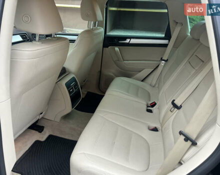 Черный Фольксваген Туарег, объемом двигателя 2.97 л и пробегом 210 тыс. км за 19500 $, фото 13 на Automoto.ua