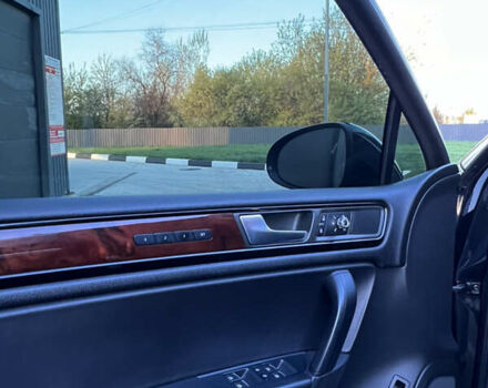 Черный Фольксваген Туарег, объемом двигателя 3 л и пробегом 270 тыс. км за 23200 $, фото 10 на Automoto.ua