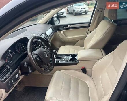 Черный Фольксваген Туарег, объемом двигателя 2.97 л и пробегом 188 тыс. км за 17000 $, фото 7 на Automoto.ua