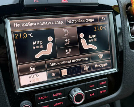 Чорний Фольксваген Туарег, об'ємом двигуна 4.13 л та пробігом 258 тис. км за 28500 $, фото 37 на Automoto.ua