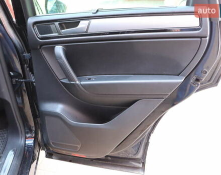 Черный Фольксваген Туарег, объемом двигателя 3 л и пробегом 142 тыс. км за 22900 $, фото 44 на Automoto.ua