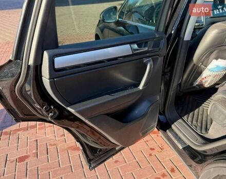 Черный Фольксваген Туарег, объемом двигателя 2.97 л и пробегом 298 тыс. км за 20799 $, фото 14 на Automoto.ua