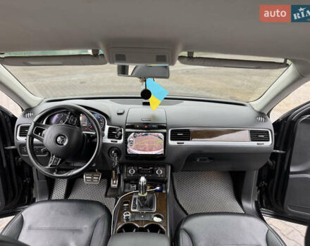 Черный Фольксваген Туарег, объемом двигателя 2.97 л и пробегом 157 тыс. км за 24500 $, фото 6 на Automoto.ua