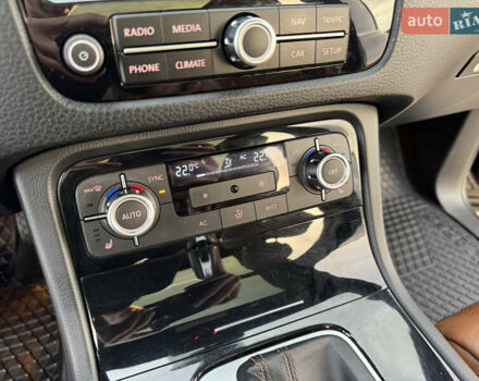 Черный Фольксваген Туарег, объемом двигателя 3 л и пробегом 275 тыс. км за 20999 $, фото 23 на Automoto.ua