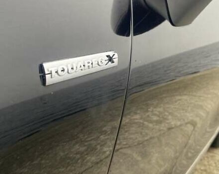 Черный Фольксваген Туарег, объемом двигателя 2.97 л и пробегом 348 тыс. км за 19500 $, фото 64 на Automoto.ua