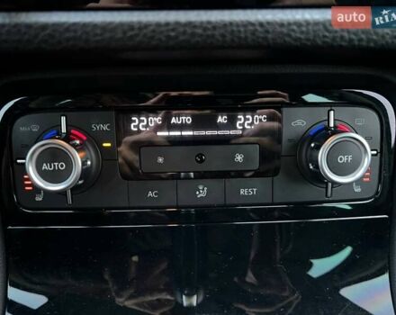 Черный Фольксваген Туарег, объемом двигателя 2.97 л и пробегом 259 тыс. км за 15900 $, фото 23 на Automoto.ua