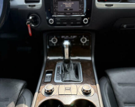 Черный Фольксваген Туарег, объемом двигателя 2.97 л и пробегом 240 тыс. км за 21500 $, фото 10 на Automoto.ua