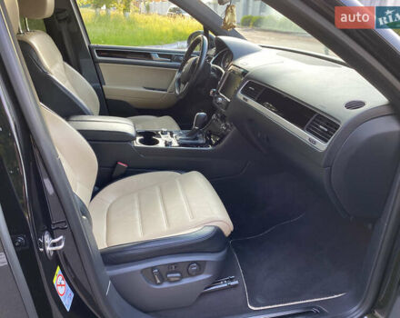 Черный Фольксваген Туарег, объемом двигателя 2.97 л и пробегом 185 тыс. км за 22999 $, фото 37 на Automoto.ua